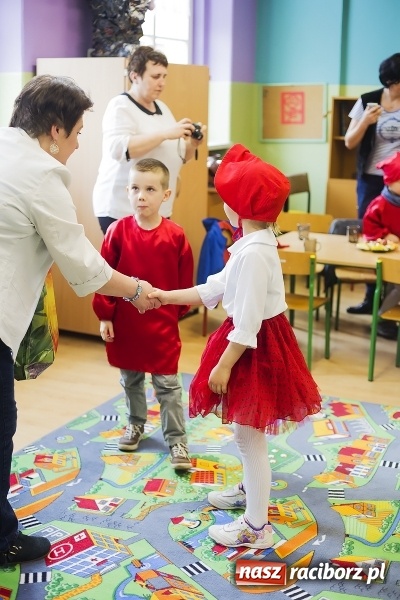 Zdjęcie w galerii na portalu naszraciborz.pl: Bajki, baśnie i legendy krajów Unii Europejskiej w Przedszkolu nr 10 wiadomości z regionu