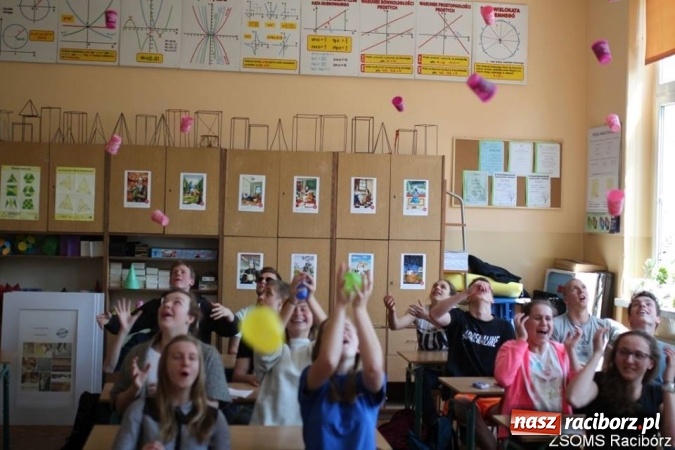 Zdjęcie w galerii na portalu naszraciborz.pl: Sport, nauka na coraz wyższym poziomie i współpraca ze służbami mundurowymi, czyli nowa oferta SMS-u wiadomości z regionu