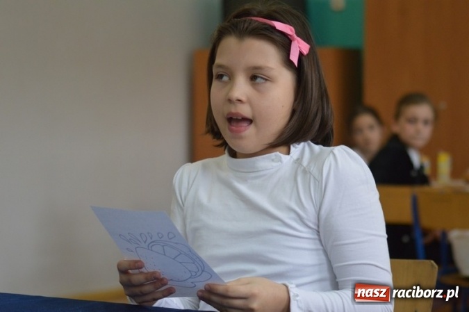 Zdjęcie w galerii na portalu naszraciborz.pl: Mistrzowie literowania spotkali się w SP 4 wiadomości z regionu