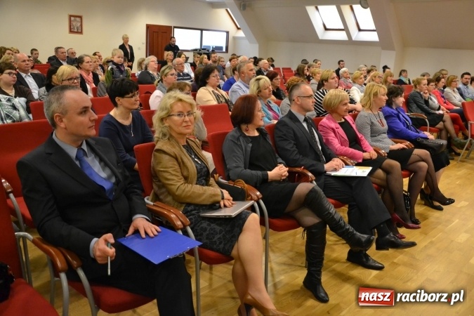 Zdjęcie w galerii na portalu naszraciborz.pl: Mój dom - spotkanie rodzin zastępczych na zamku za nami  wiadomości z regionu