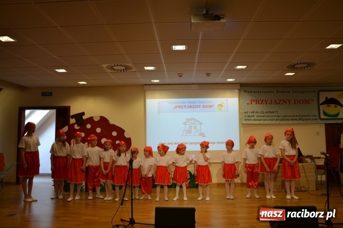 Zdjęcie w galerii na portalu naszraciborz.pl: Mój dom - spotkanie rodzin zastępczych na zamku za nami  wiadomości z regionu