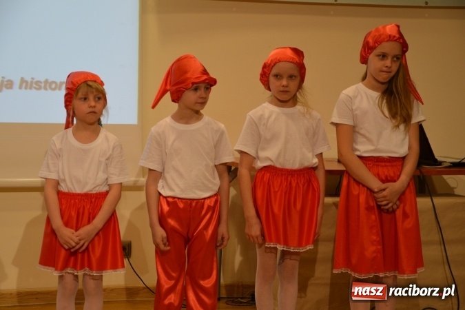 Zdjęcie w galerii na portalu naszraciborz.pl: Mój dom - spotkanie rodzin zastępczych na zamku za nami  wiadomości z regionu