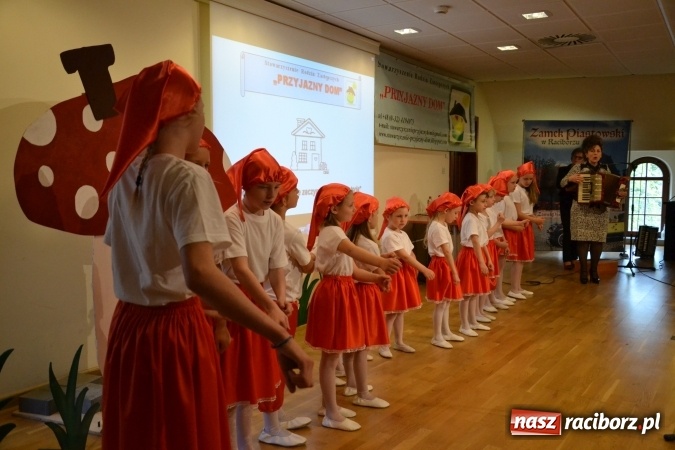 Zdjęcie w galerii na portalu naszraciborz.pl: Mój dom - spotkanie rodzin zastępczych na zamku za nami  wiadomości z regionu