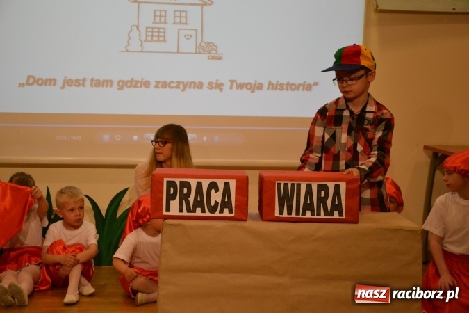 Zdjęcie w galerii na portalu naszraciborz.pl: Mój dom - spotkanie rodzin zastępczych na zamku za nami  wiadomości z regionu