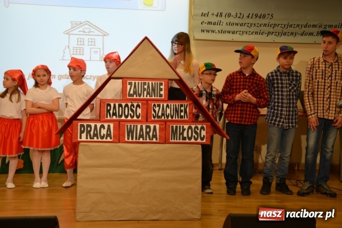 Zdjęcie w galerii na portalu naszraciborz.pl: Mój dom - spotkanie rodzin zastępczych na zamku za nami  wiadomości z regionu