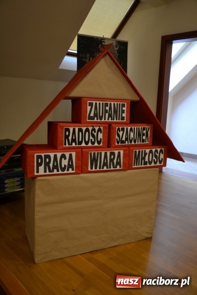 Zdjęcie w galerii na portalu naszraciborz.pl: Mój dom - spotkanie rodzin zastępczych na zamku za nami  wiadomości z regionu