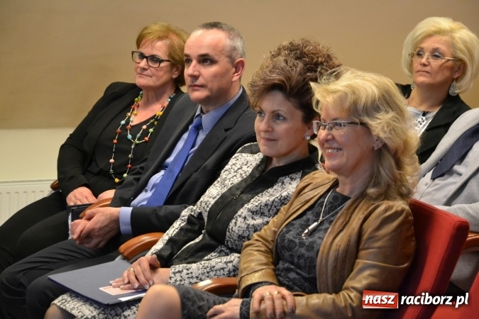 Zdjęcie w galerii na portalu naszraciborz.pl: Mój dom - spotkanie rodzin zastępczych na zamku za nami  wiadomości z regionu