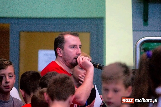 Zdjęcie w galerii na portalu naszraciborz.pl: II Mistrzostwa Raciborza w Dwa Ognie. SP 13 z pucharem wiadomości z regionu