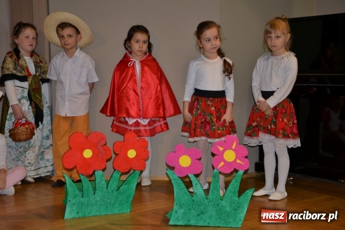 Zdjęcie w galerii na portalu naszraciborz.pl: Przegląd przedszkolnych teatrzyków w Tworkowie wiadomości z regionu