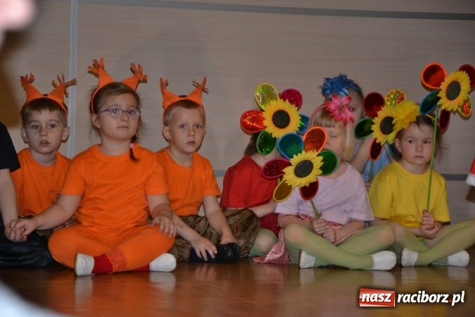 Zdjęcie w galerii na portalu naszraciborz.pl: Przegląd przedszkolnych teatrzyków w Tworkowie wiadomości z regionu