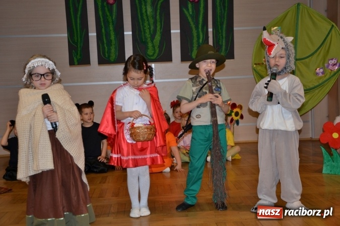 Zdjęcie w galerii na portalu naszraciborz.pl: Przegląd przedszkolnych teatrzyków w Tworkowie wiadomości z regionu