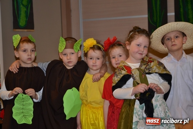 Zdjęcie w galerii na portalu naszraciborz.pl: Przegląd przedszkolnych teatrzyków w Tworkowie wiadomości z regionu