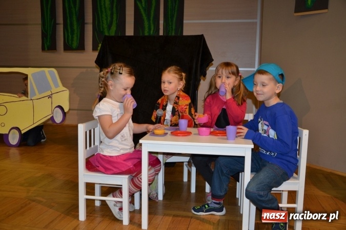 Zdjęcie w galerii na portalu naszraciborz.pl: Przegląd przedszkolnych teatrzyków w Tworkowie wiadomości z regionu