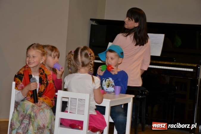 Zdjęcie w galerii na portalu naszraciborz.pl: Przegląd przedszkolnych teatrzyków w Tworkowie wiadomości z regionu