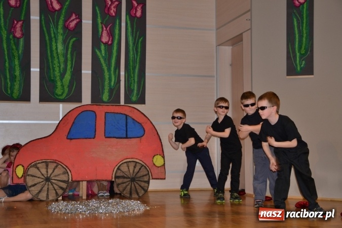 Zdjęcie w galerii na portalu naszraciborz.pl: Przegląd przedszkolnych teatrzyków w Tworkowie wiadomości z regionu