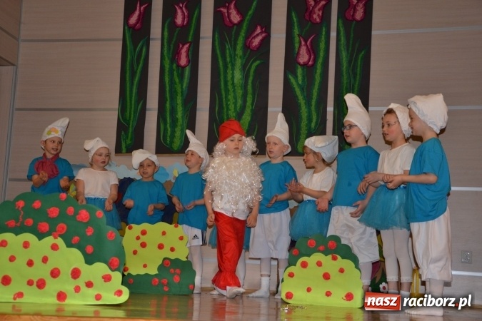 Zdjęcie w galerii na portalu naszraciborz.pl: Przegląd przedszkolnych teatrzyków w Tworkowie wiadomości z regionu