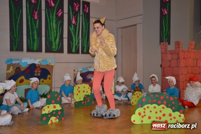 Zdjęcie w galerii na portalu naszraciborz.pl: Przegląd przedszkolnych teatrzyków w Tworkowie wiadomości z regionu