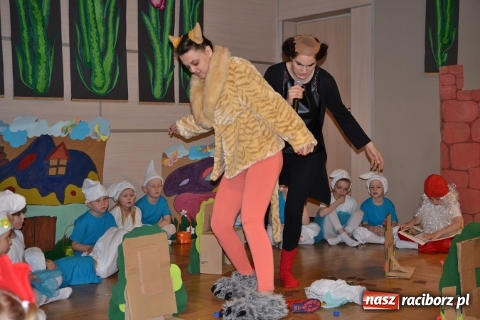 Zdjęcie w galerii na portalu naszraciborz.pl: Przegląd przedszkolnych teatrzyków w Tworkowie wiadomości z regionu