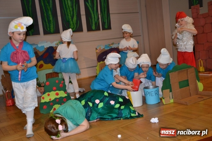 Zdjęcie w galerii na portalu naszraciborz.pl: Przegląd przedszkolnych teatrzyków w Tworkowie wiadomości z regionu