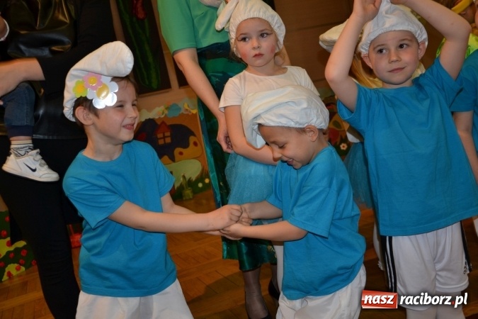 Zdjęcie w galerii na portalu naszraciborz.pl: Przegląd przedszkolnych teatrzyków w Tworkowie wiadomości z regionu