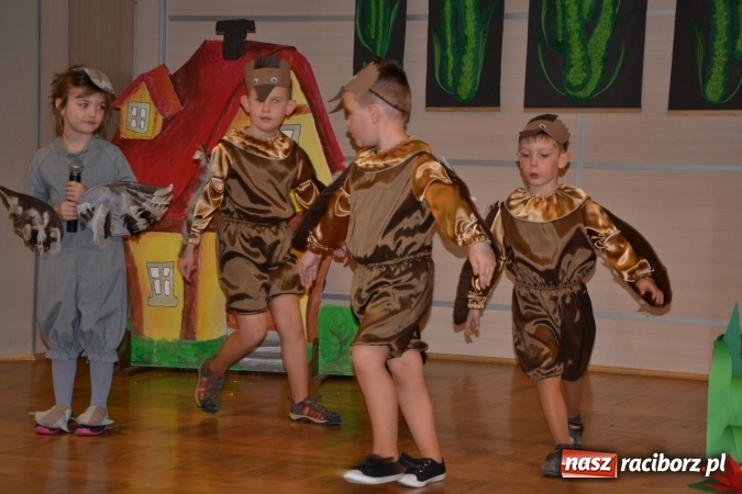 Zdjęcie w galerii na portalu naszraciborz.pl: Przegląd przedszkolnych teatrzyków w Tworkowie wiadomości z regionu