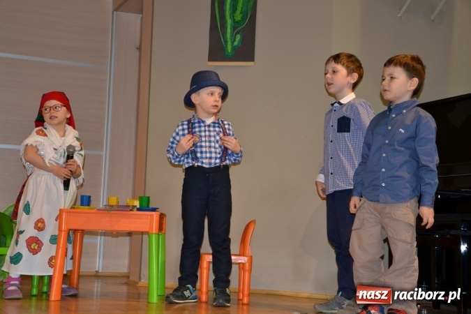 Zdjęcie w galerii na portalu naszraciborz.pl: Przegląd przedszkolnych teatrzyków w Tworkowie wiadomości z regionu
