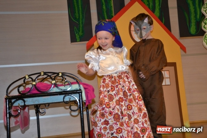 Zdjęcie w galerii na portalu naszraciborz.pl: Przegląd przedszkolnych teatrzyków w Tworkowie wiadomości z regionu
