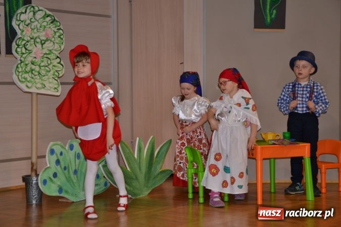 Zdjęcie w galerii na portalu naszraciborz.pl: Przegląd przedszkolnych teatrzyków w Tworkowie wiadomości z regionu