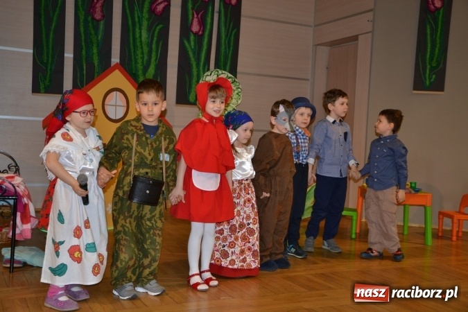 Zdjęcie w galerii na portalu naszraciborz.pl: Przegląd przedszkolnych teatrzyków w Tworkowie wiadomości z regionu