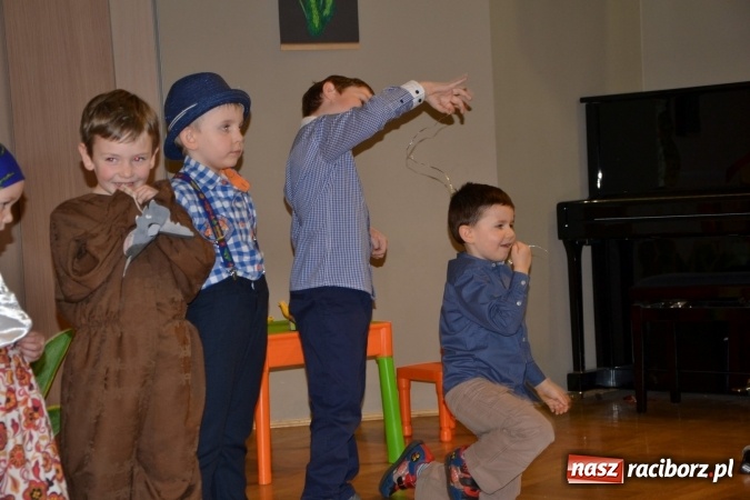 Zdjęcie w galerii na portalu naszraciborz.pl: Przegląd przedszkolnych teatrzyków w Tworkowie wiadomości z regionu
