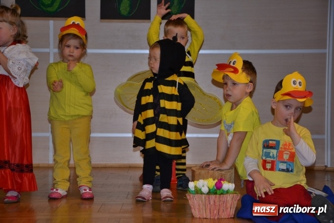 Zdjęcie w galerii na portalu naszraciborz.pl: Przegląd przedszkolnych teatrzyków w Tworkowie wiadomości z regionu