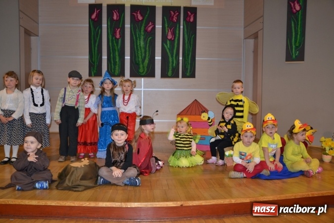 Zdjęcie w galerii na portalu naszraciborz.pl: Przegląd przedszkolnych teatrzyków w Tworkowie wiadomości z regionu