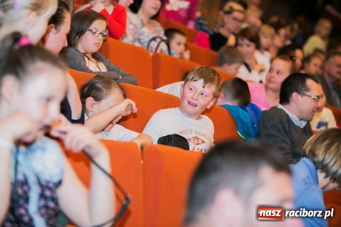 Zdjęcie w galerii na portalu naszraciborz.pl: Oblężenie szkoły muzycznej, która otworzyła swoje drzwi  wiadomości z regionu