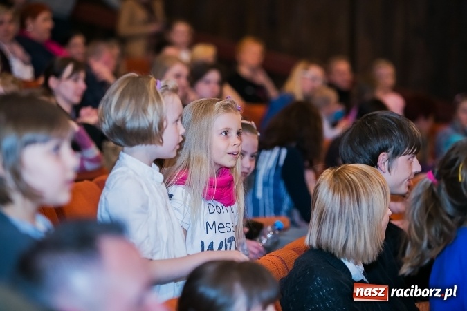 Zdjęcie w galerii na portalu naszraciborz.pl: Oblężenie szkoły muzycznej, która otworzyła swoje drzwi  wiadomości z regionu