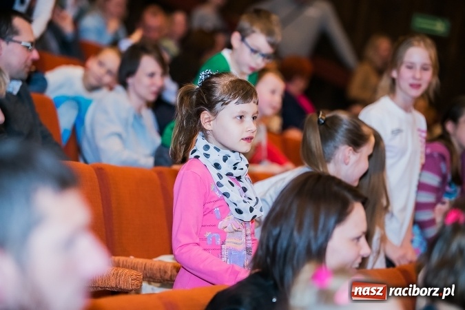 Zdjęcie w galerii na portalu naszraciborz.pl: Oblężenie szkoły muzycznej, która otworzyła swoje drzwi  wiadomości z regionu