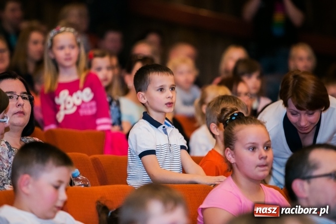 Zdjęcie w galerii na portalu naszraciborz.pl: Oblężenie szkoły muzycznej, która otworzyła swoje drzwi  wiadomości z regionu