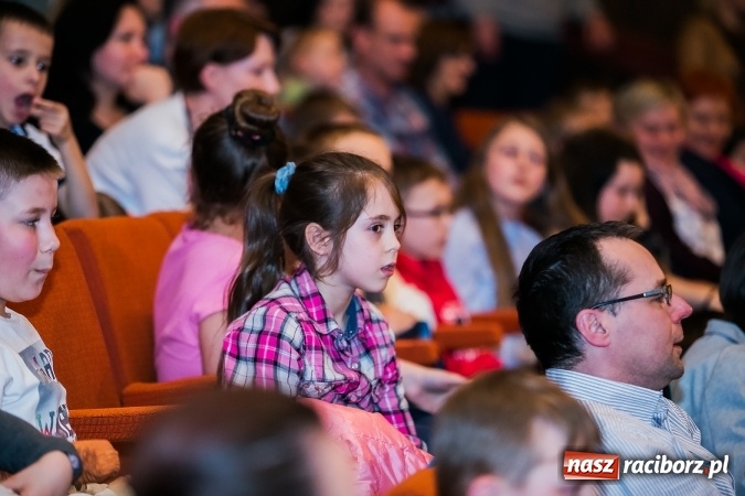 Zdjęcie w galerii na portalu naszraciborz.pl: Oblężenie szkoły muzycznej, która otworzyła swoje drzwi  wiadomości z regionu