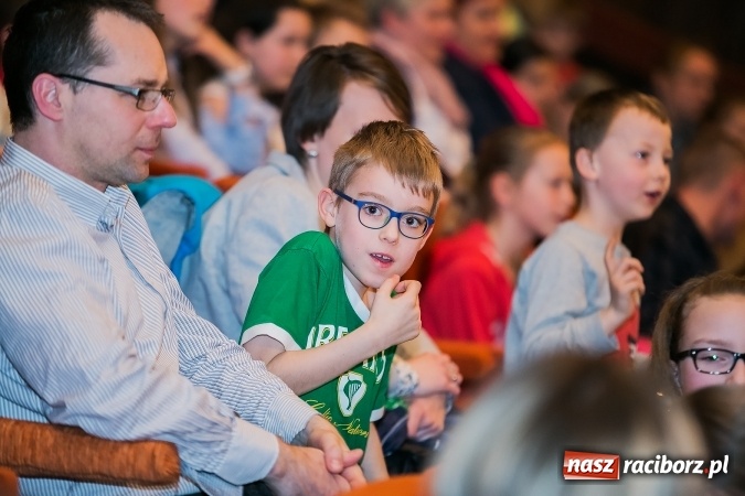 Zdjęcie w galerii na portalu naszraciborz.pl: Oblężenie szkoły muzycznej, która otworzyła swoje drzwi  wiadomości z regionu