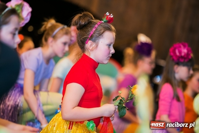 Zdjęcie w galerii na portalu naszraciborz.pl: Oblężenie szkoły muzycznej, która otworzyła swoje drzwi  wiadomości z regionu