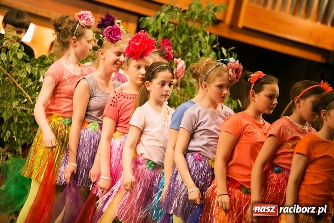 Zdjęcie w galerii na portalu naszraciborz.pl: Oblężenie szkoły muzycznej, która otworzyła swoje drzwi  wiadomości z regionu