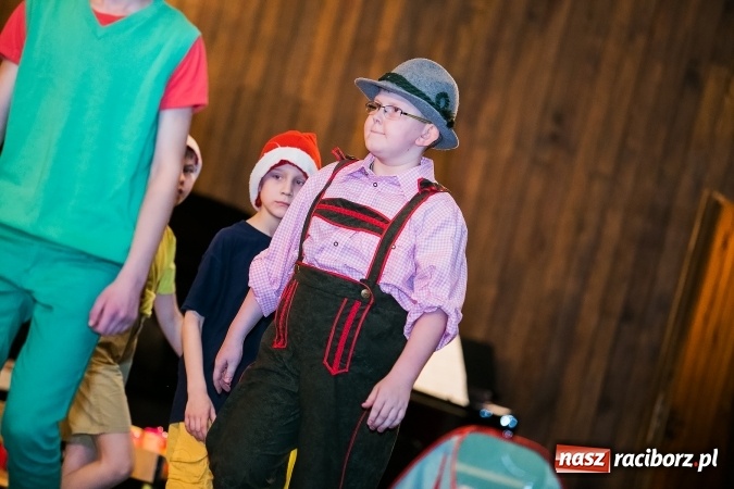 Zdjęcie w galerii na portalu naszraciborz.pl: Oblężenie szkoły muzycznej, która otworzyła swoje drzwi  wiadomości z regionu