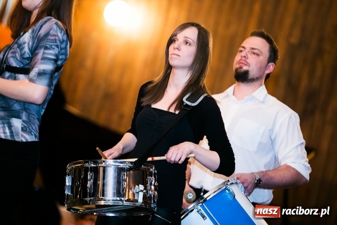 Zdjęcie w galerii na portalu naszraciborz.pl: Oblężenie szkoły muzycznej, która otworzyła swoje drzwi  wiadomości z regionu
