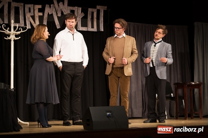 Zdjęcie w galerii na portalu naszraciborz.pl: Kabaret Hrabi i Kabaret Jurki w Raciborskim Centrum Kultury wiadomości z regionu