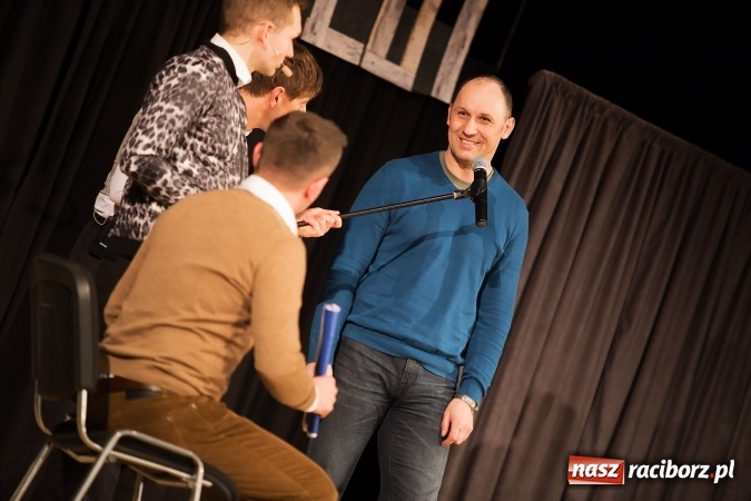Zdjęcie w galerii na portalu naszraciborz.pl: Kabaret Hrabi i Kabaret Jurki w Raciborskim Centrum Kultury wiadomości z regionu