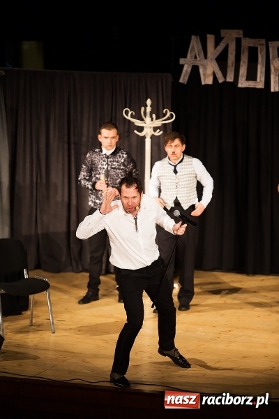 Zdjęcie w galerii na portalu naszraciborz.pl: Kabaret Hrabi i Kabaret Jurki w Raciborskim Centrum Kultury wiadomości z regionu