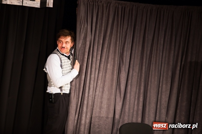 Zdjęcie w galerii na portalu naszraciborz.pl: Kabaret Hrabi i Kabaret Jurki w Raciborskim Centrum Kultury wiadomości z regionu