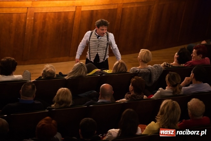 Zdjęcie w galerii na portalu naszraciborz.pl: Kabaret Hrabi i Kabaret Jurki w Raciborskim Centrum Kultury wiadomości z regionu