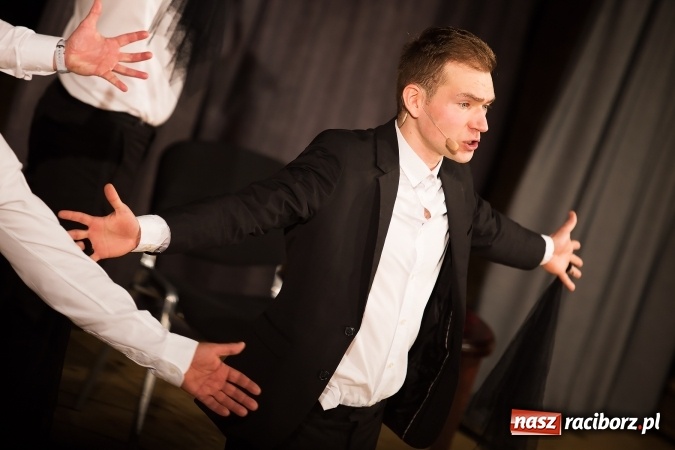 Zdjęcie w galerii na portalu naszraciborz.pl: Kabaret Hrabi i Kabaret Jurki w Raciborskim Centrum Kultury wiadomości z regionu