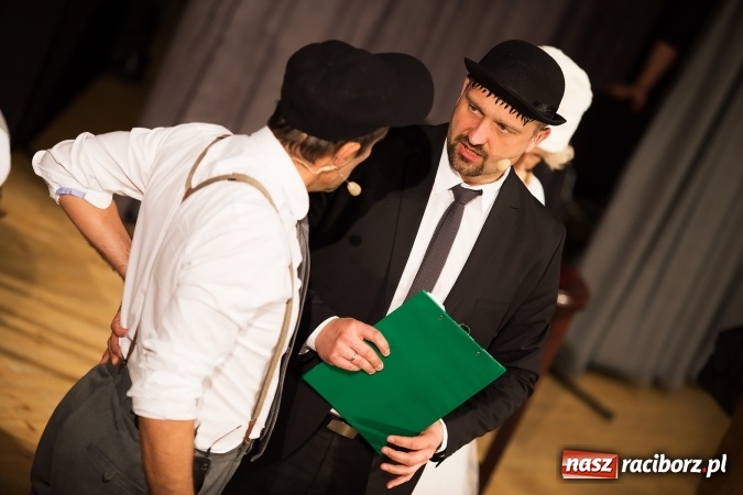 Zdjęcie w galerii na portalu naszraciborz.pl: Kabaret Hrabi i Kabaret Jurki w Raciborskim Centrum Kultury wiadomości z regionu