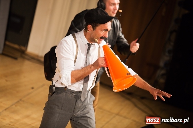 Zdjęcie w galerii na portalu naszraciborz.pl: Kabaret Hrabi i Kabaret Jurki w Raciborskim Centrum Kultury wiadomości z regionu